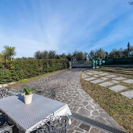 Apartment Al Porto Balcony Close To The